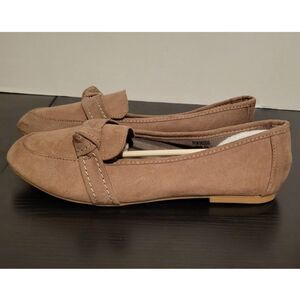 Journee Collection Marci Taupe Ballet Flats, Women’s 7.5 Slip-On Loafers